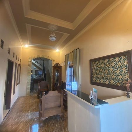 Хостел Good Feeling Banyuwangi Баньювангі Екстер'єр фото