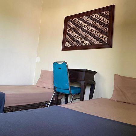 Хостел Good Feeling Banyuwangi Баньювангі Екстер'єр фото